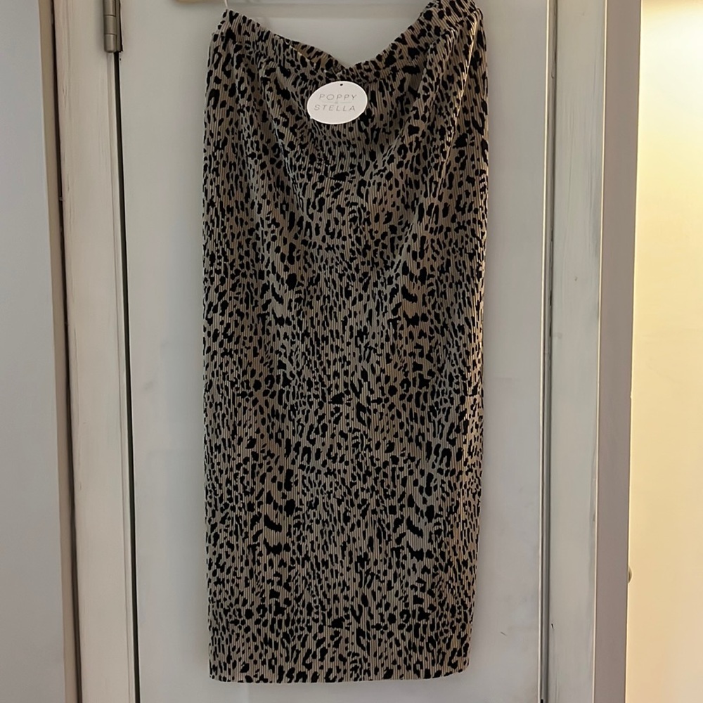Leopard midi skirt